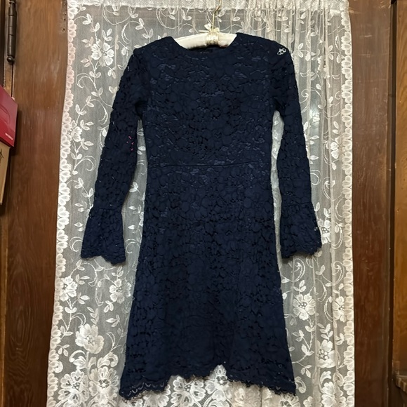Betsey Johnson Dresses & Skirts - Betsy Johnson navy blue lace dress size 2 only used once cute bows in the back
